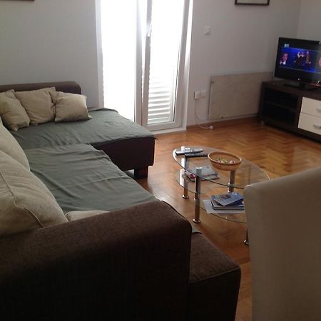 Apartment Biserka تْسافتات الغرفة الصورة