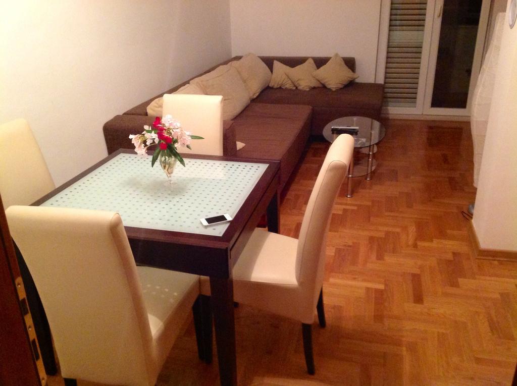 Apartment Biserka تْسافتات الغرفة الصورة