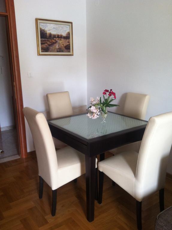 Apartment Biserka تْسافتات الغرفة الصورة