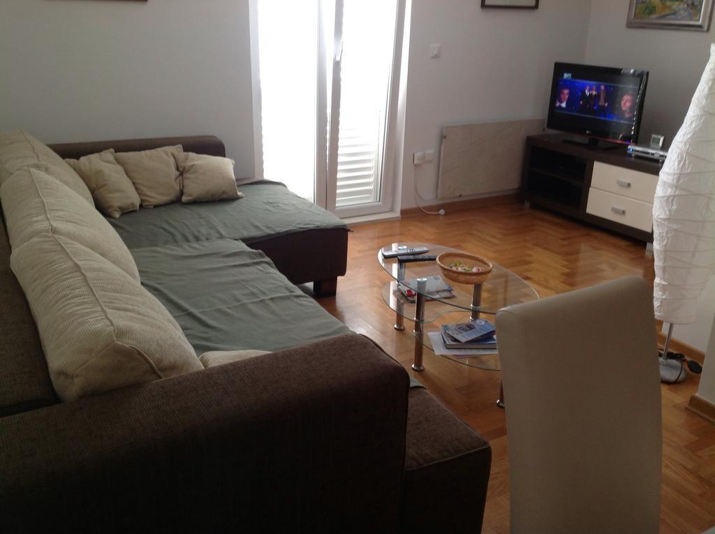 Apartment Biserka تْسافتات الغرفة الصورة